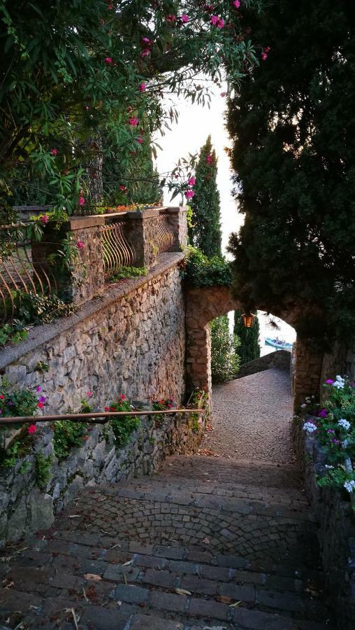 Apartmán Bellavista Eremitaggio Torri Del Benaco Exteriér fotografie